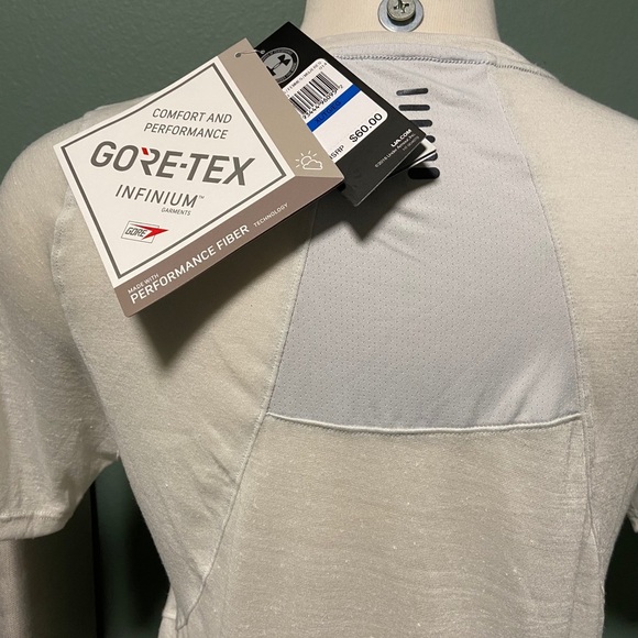 Under Armour active wear women’s Breeze short sleeve t-shirt - Picture 13 of 15